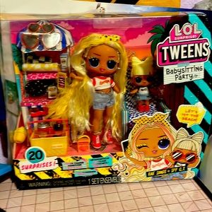 Selling a lol doll suprise tween let’s hit the beach babysitting party dolls.